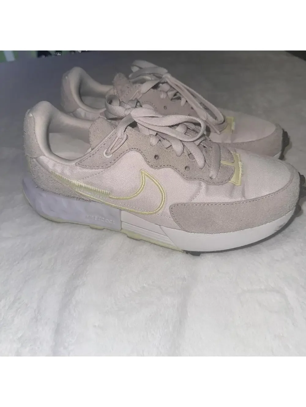 Nike Waffle One Womens 7.5 Cream Beige Suede Mesh Sneakers DC3579-002 - Picture 2 of 10